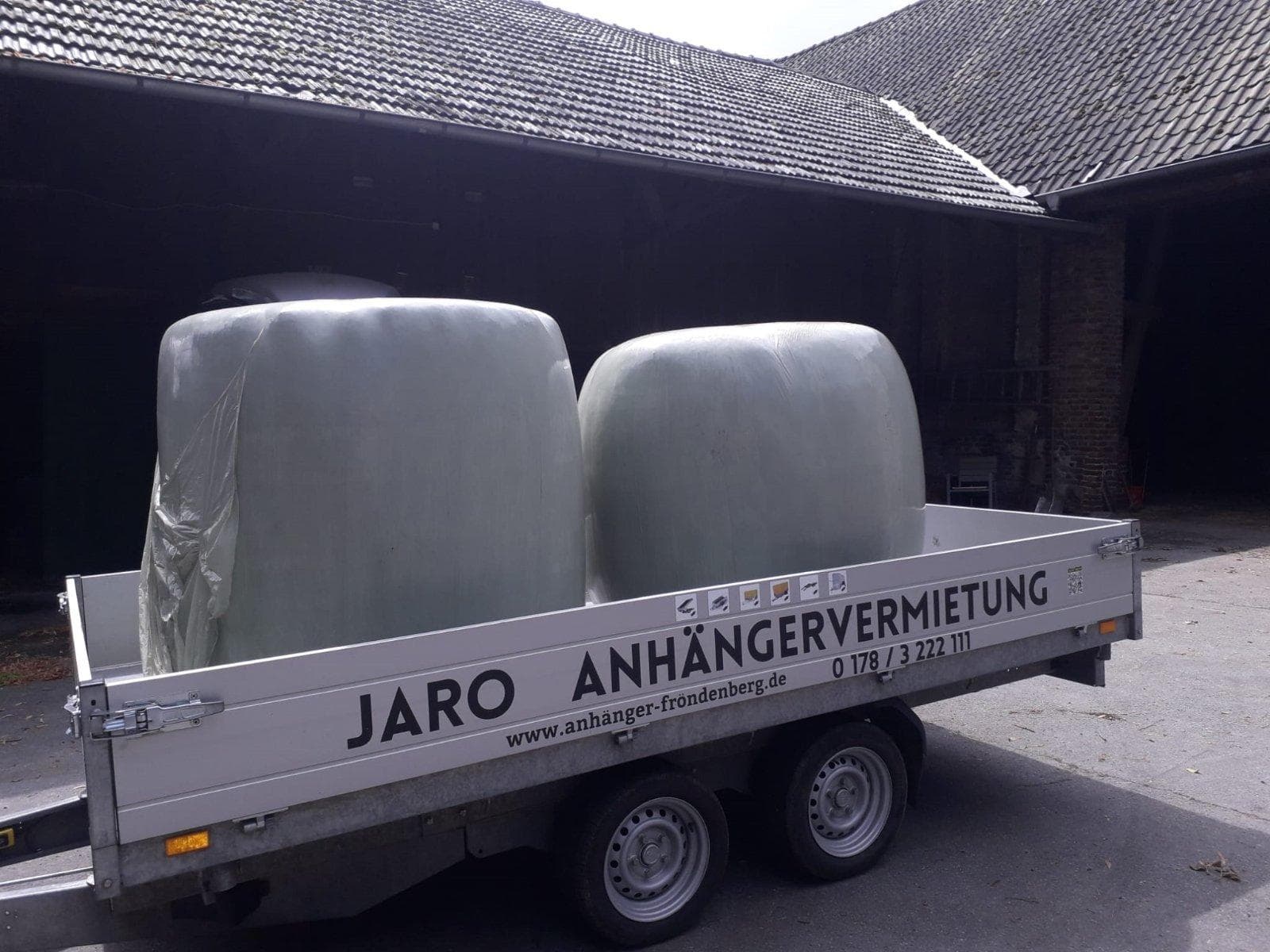Bagger- sowie Baumaschinen-Transport-Anhänger zu mieten