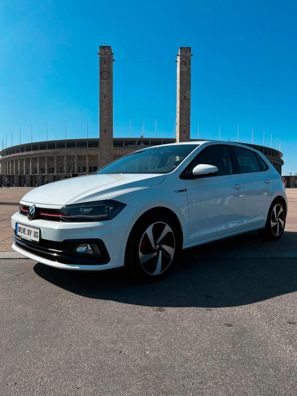 VW T-Cross 2023 Mieten Autovermietung Mietwagen Rent a Car  Mietpreise:  -Tagesmiete (Mo, Di, Mi, Do): 80€ 24 Stunden inkl. 150 Kilometer frei.  -Tagesmiete (Fr