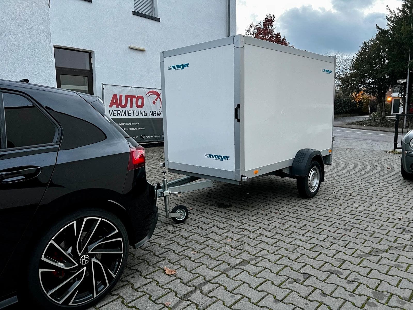 Koffer PKW Anhänger FÜHRERSCHEINFREI 750kg